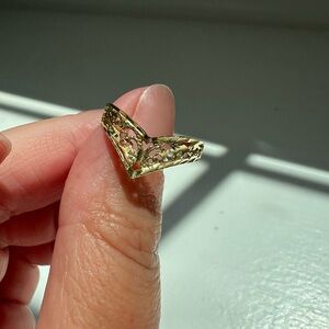 14K Yellow Gold Chevron Ring Size 6
